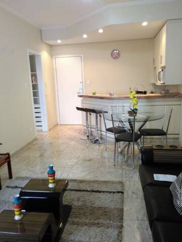 Apartamento à venda e aluguel com 1 quarto, 56m² - Foto 1