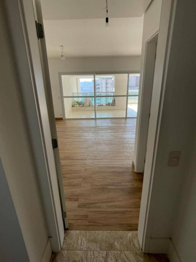 Apartamento à venda com 4 quartos, 176m² - Foto 2