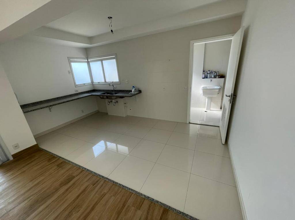 Apartamento à venda com 4 quartos, 176m² - Foto 14