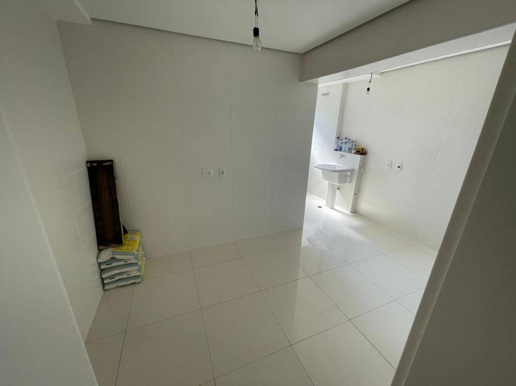 Apartamento à venda com 4 quartos, 176m² - Foto 19