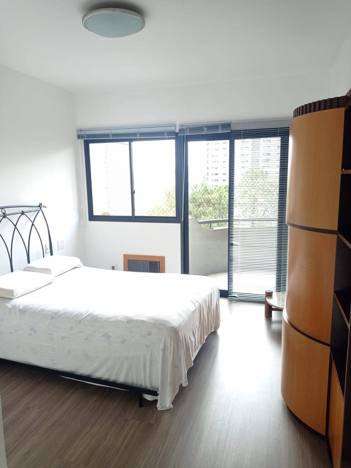 Apartamento para alugar com 1 quarto, 55m² - Foto 5