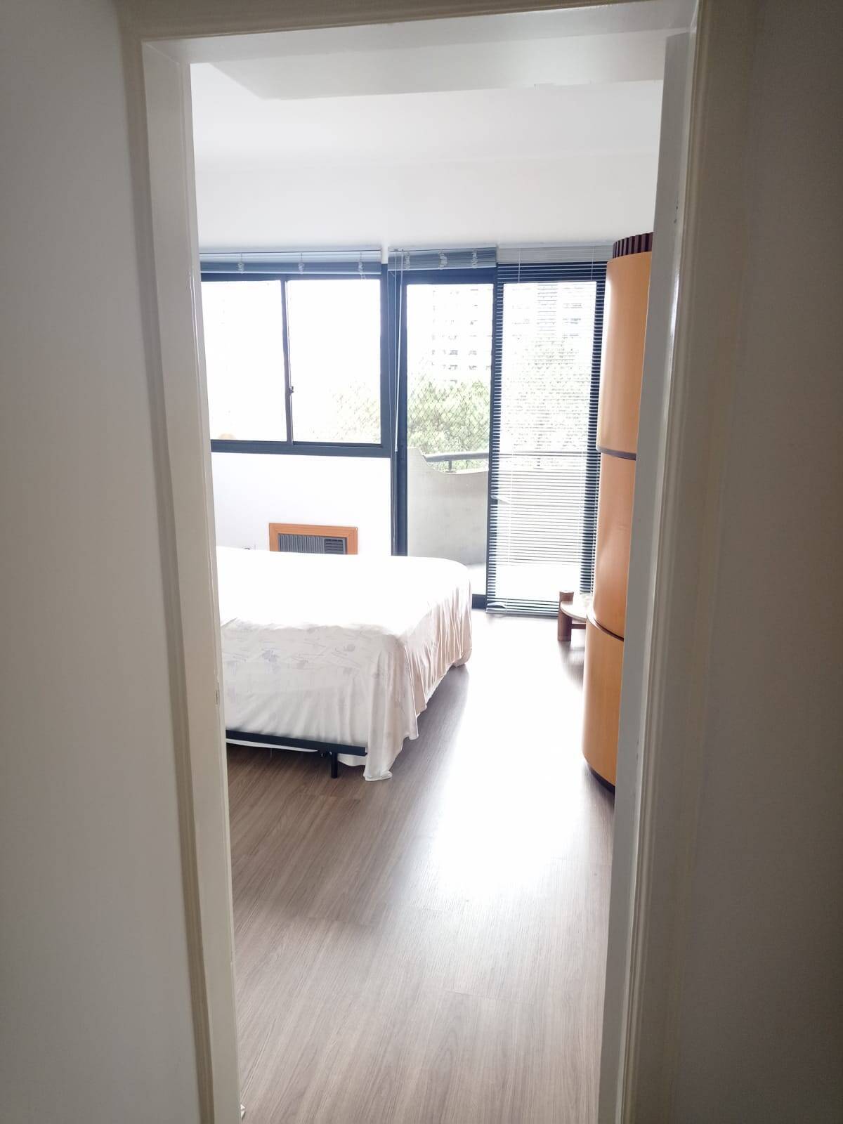 Apartamento para alugar com 1 quarto, 55m² - Foto 10