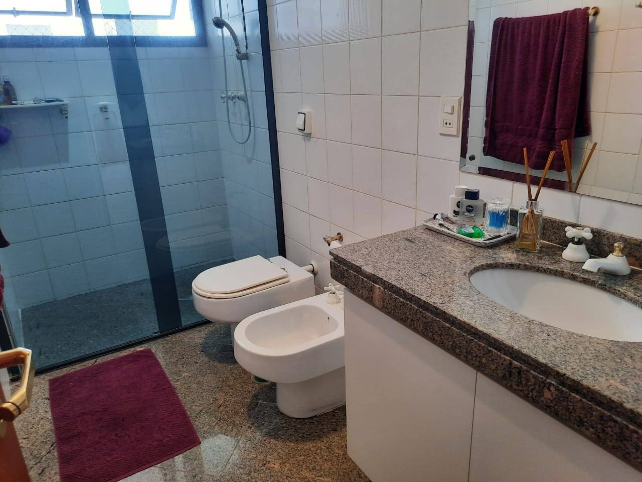 Apartamento à venda com 3 quartos, 165m² - Foto 13