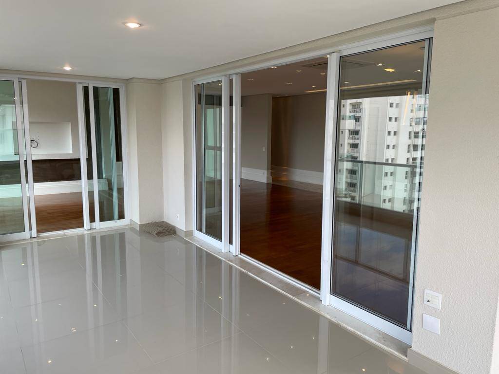 Apartamento para alugar com 4 quartos, 322m² - Foto 9