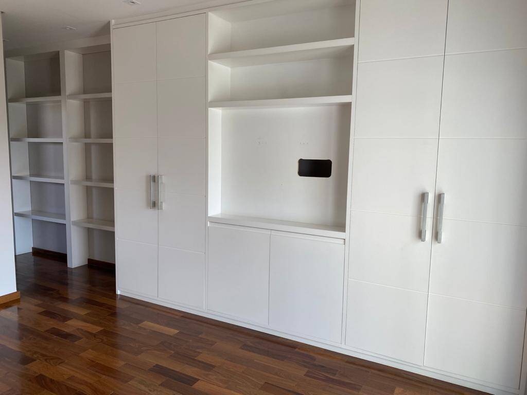 Apartamento para alugar com 4 quartos, 322m² - Foto 15