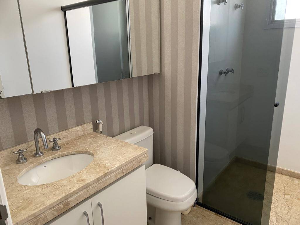 Apartamento para alugar com 4 quartos, 322m² - Foto 17