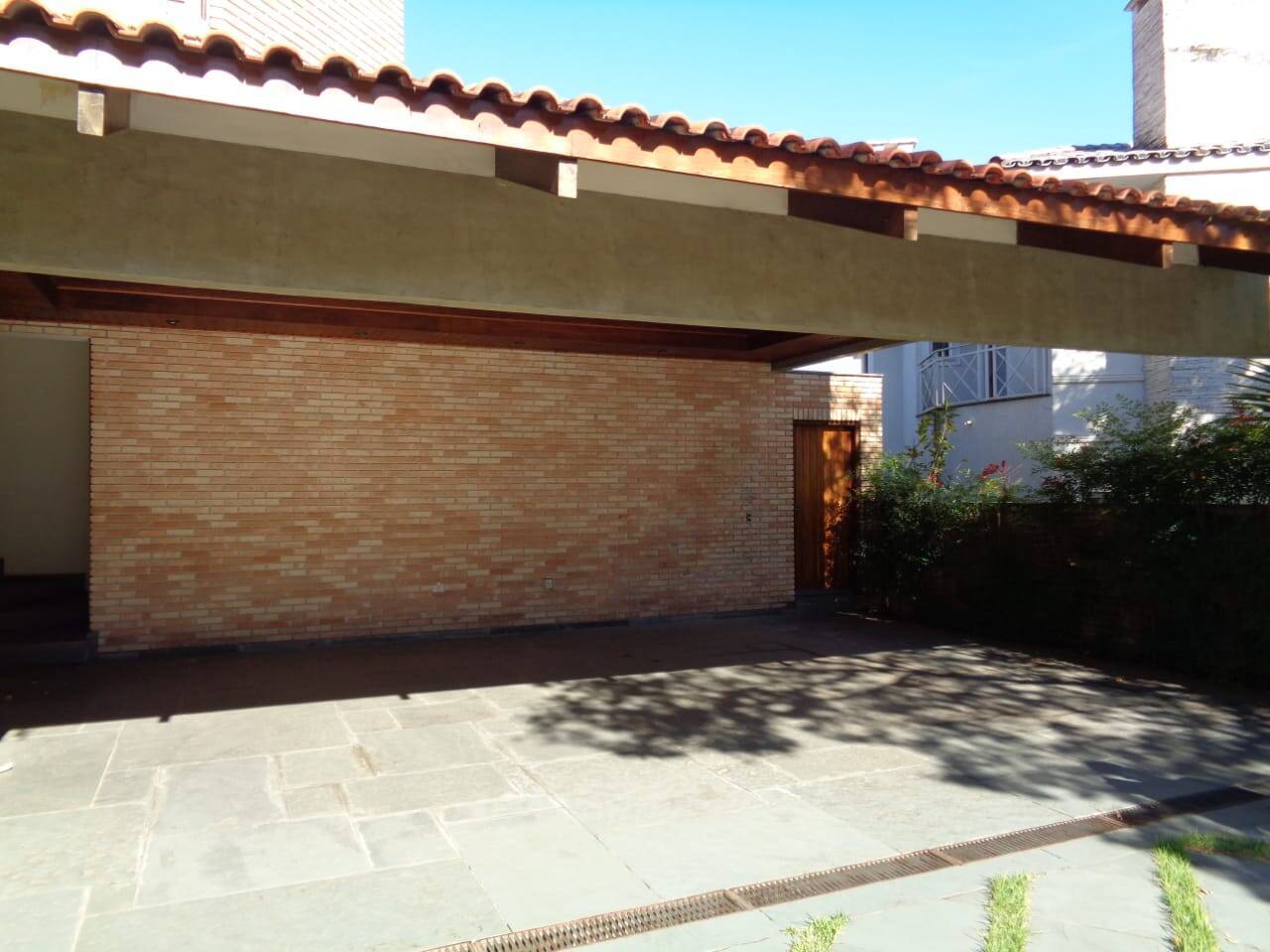 Casa à venda com 3 quartos, 400m² - Foto 7