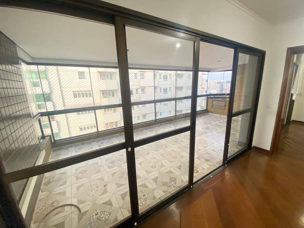 Apartamento à venda com 4 quartos, 288m² - Foto 3