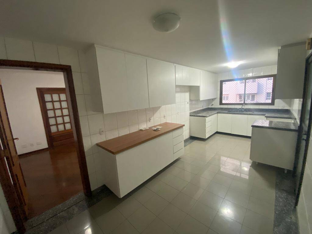 Apartamento à venda com 4 quartos, 288m² - Foto 11