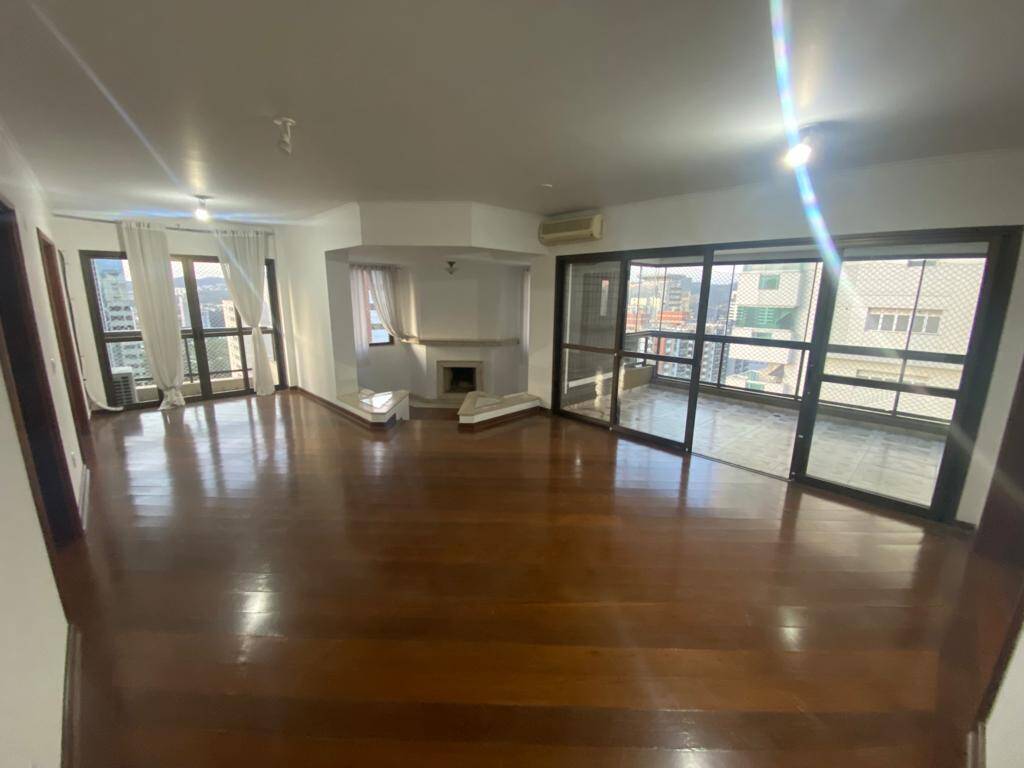 Apartamento à venda com 4 quartos, 288m² - Foto 2