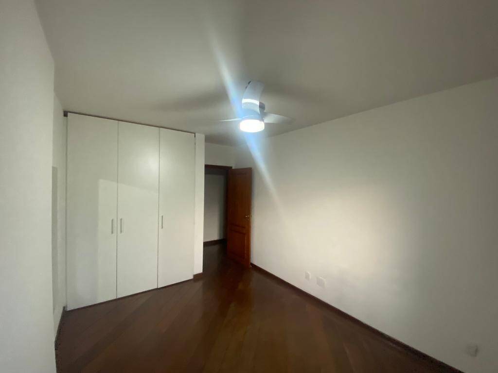 Apartamento à venda com 4 quartos, 288m² - Foto 25