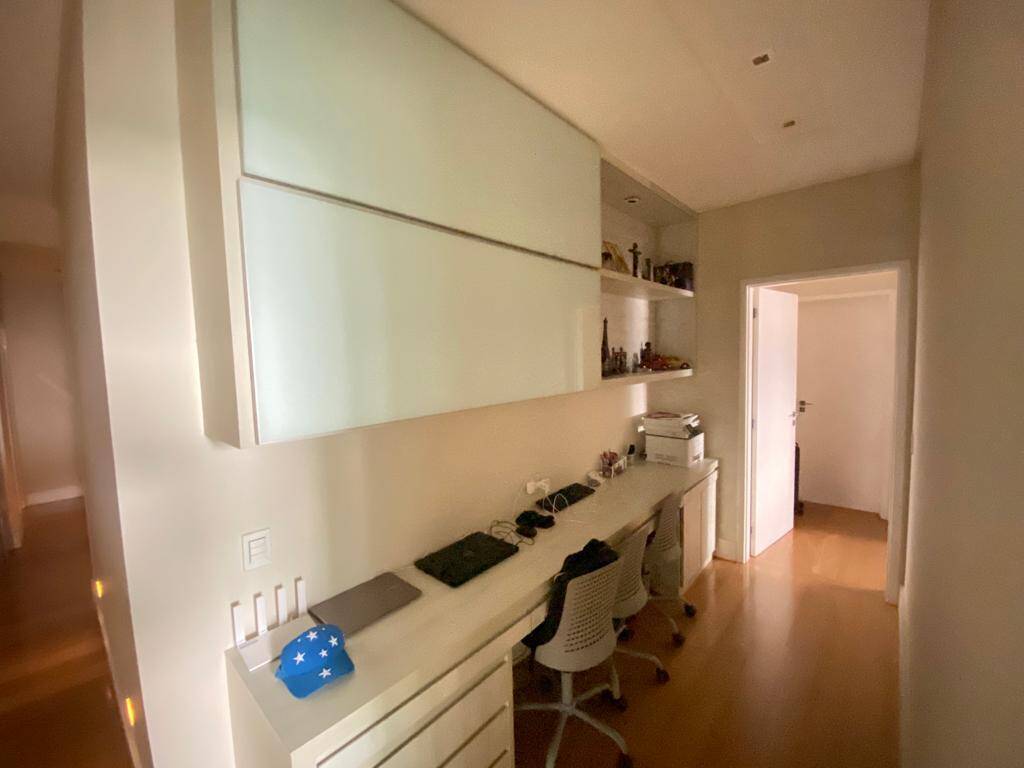 Apartamento à venda com 4 quartos, 284m² - Foto 17