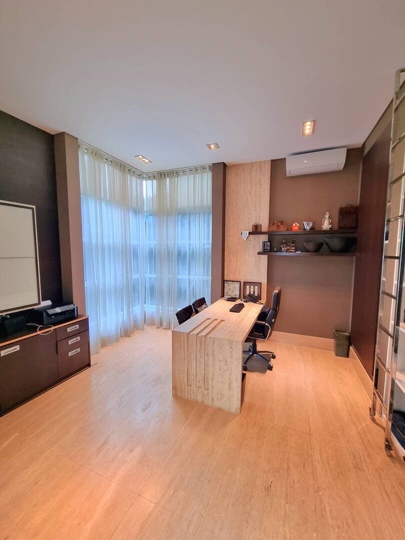 Casa à venda com 3 quartos, 548m² - Foto 2