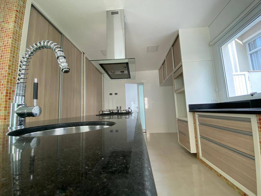 Casa à venda com 4 quartos, 536m² - Foto 26