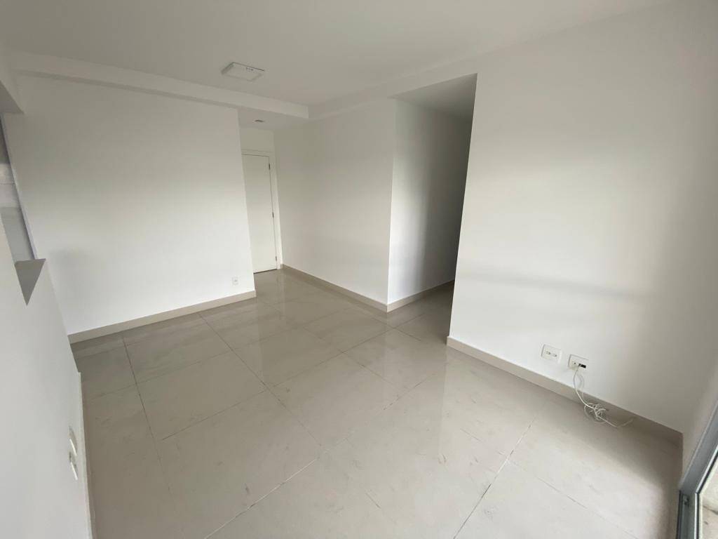 Apartamento à venda com 2 quartos, 74m² - Foto 4