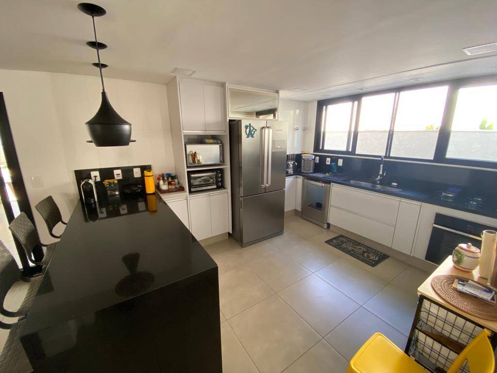 Casa à venda com 4 quartos, 305m² - Foto 18