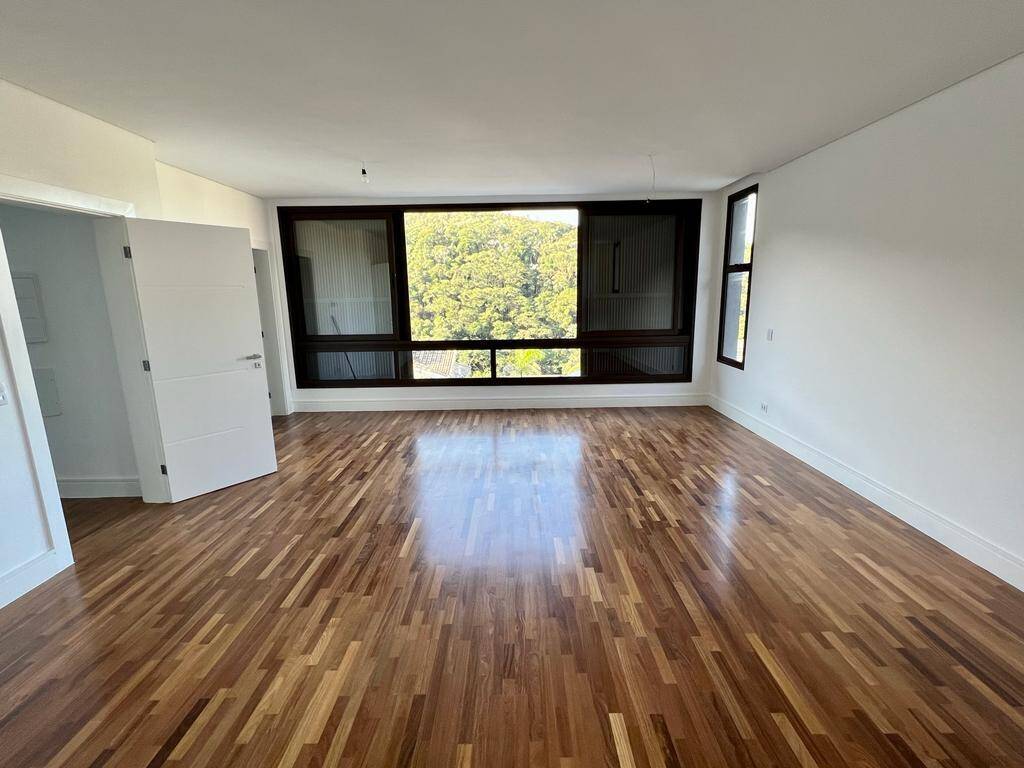 Casa à venda com 4 quartos, 420m² - Foto 9