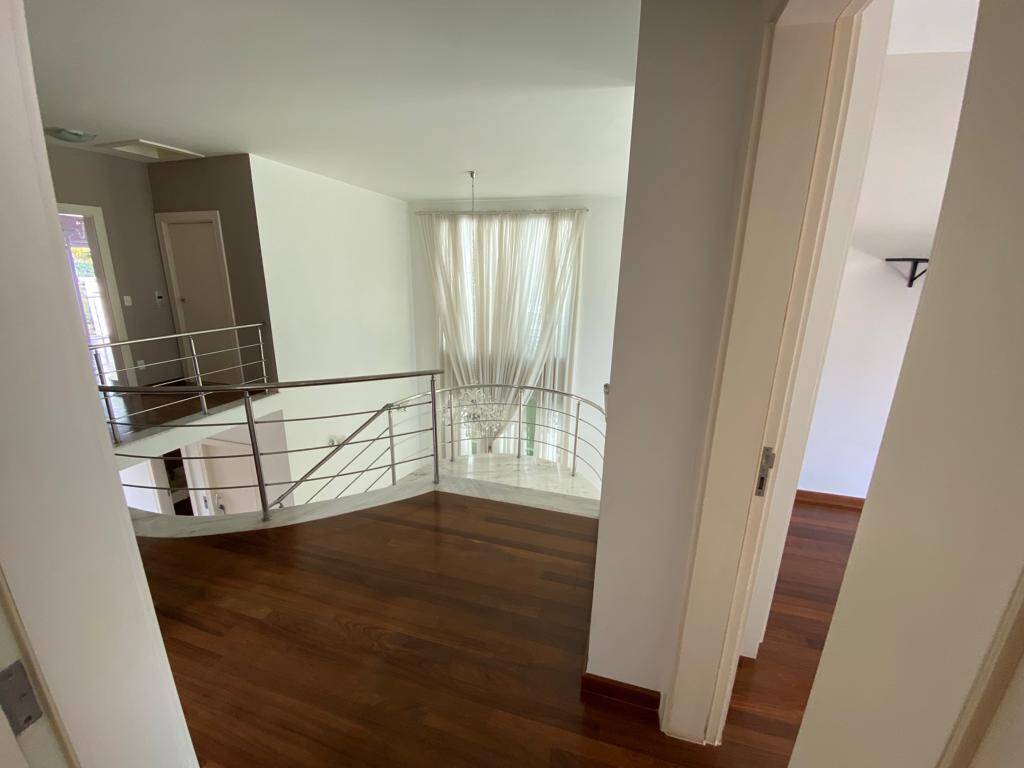 Casa para alugar com 4 quartos, 365m² - Foto 34