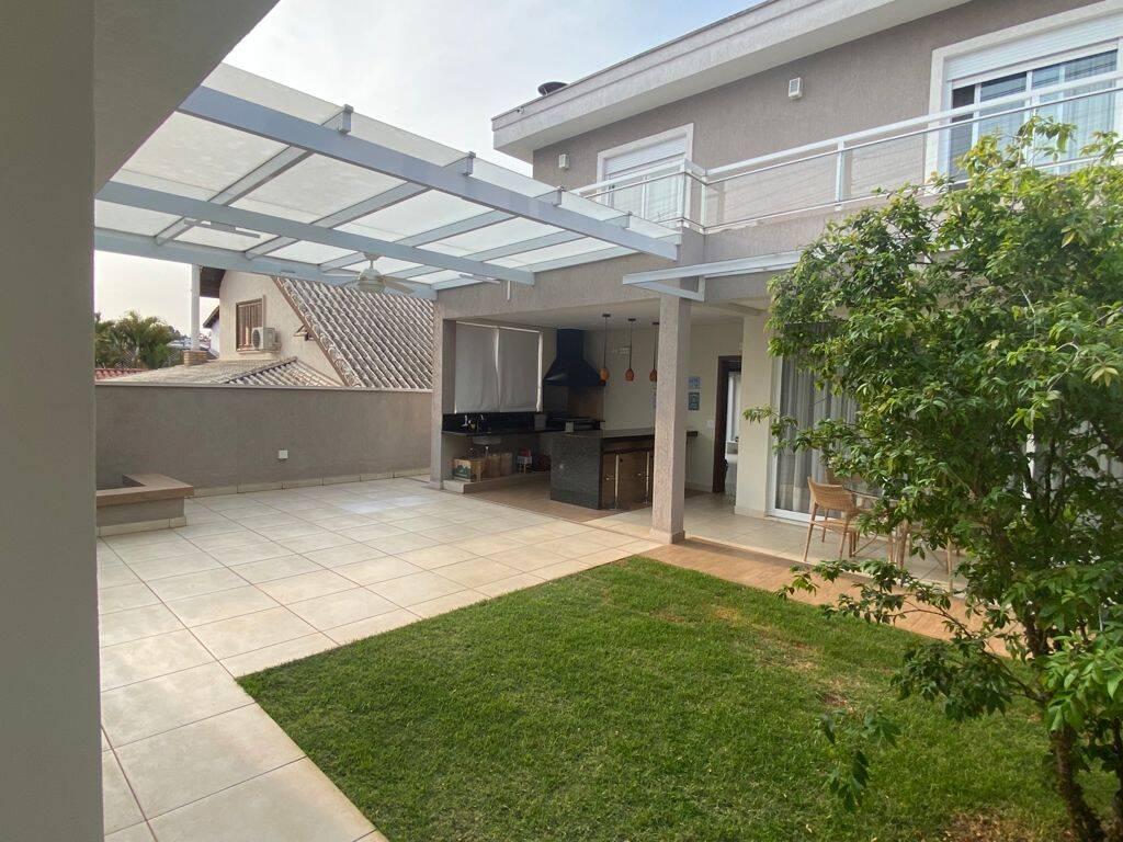 Casa à venda com 4 quartos, 270m² - Foto 4