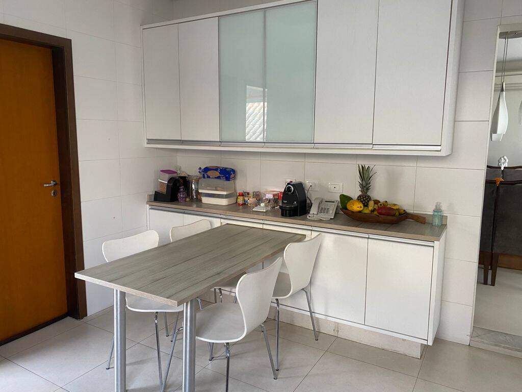 Casa à venda com 4 quartos, 270m² - Foto 9