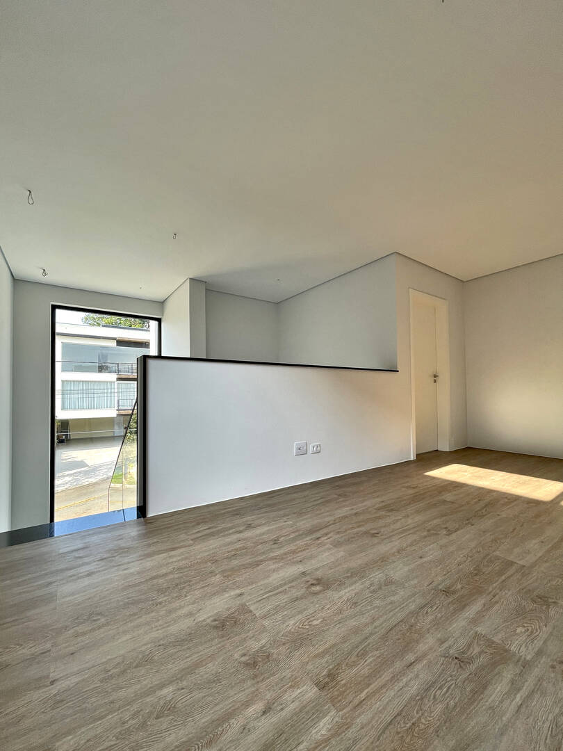 Casa à venda com 4 quartos, 350m² - Foto 60