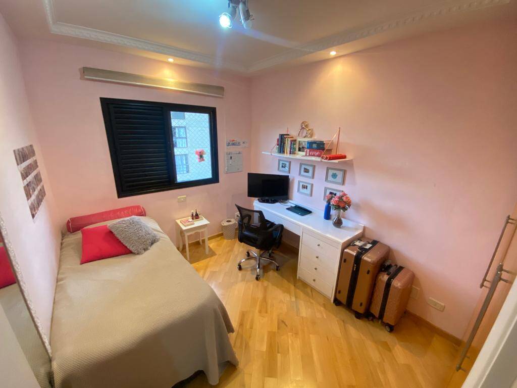 Apartamento à venda com 3 quartos, 154m² - Foto 25