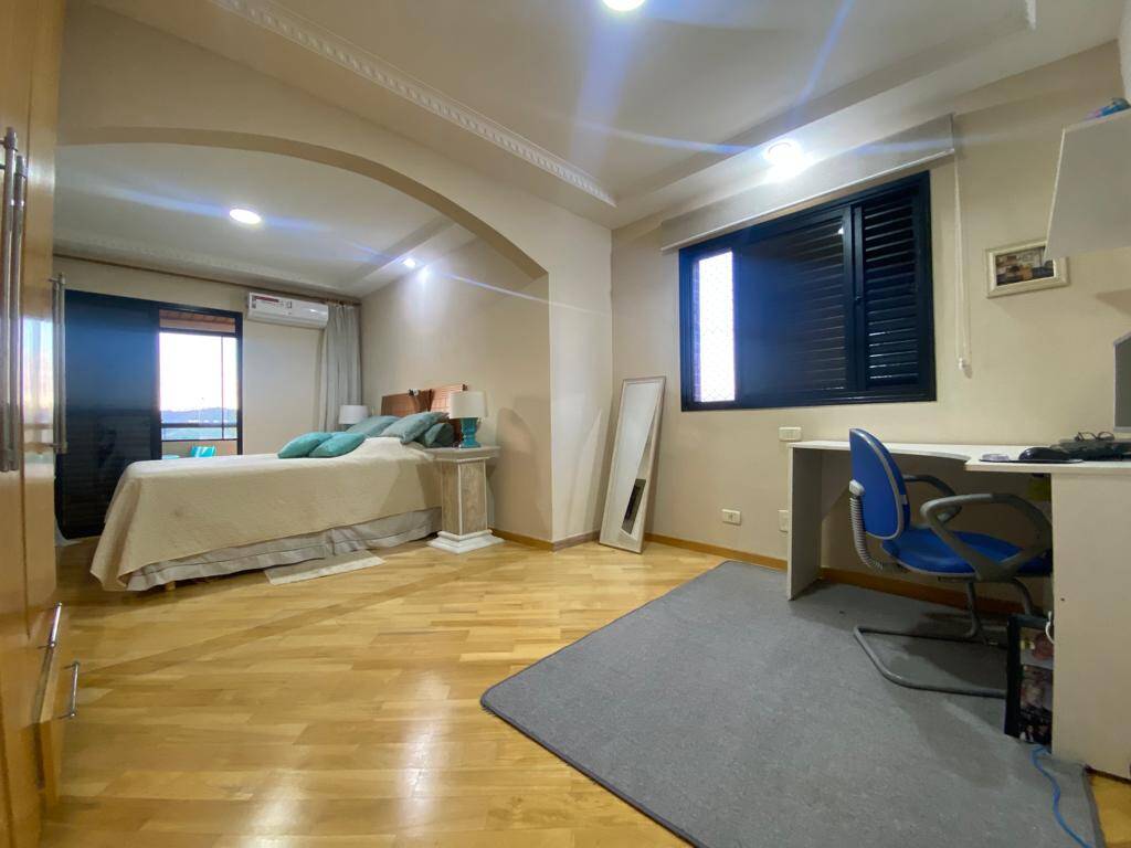 Apartamento à venda com 3 quartos, 154m² - Foto 23