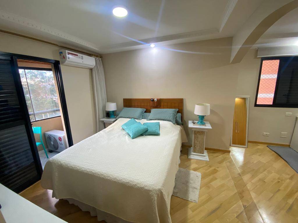 Apartamento à venda com 3 quartos, 154m² - Foto 29