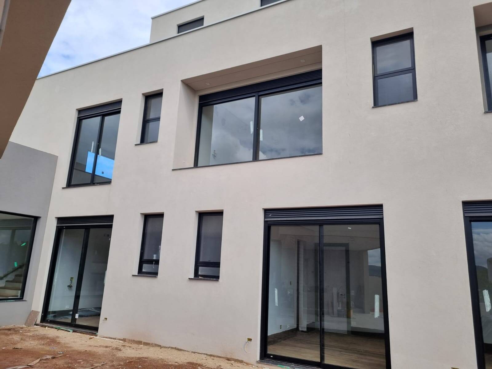 Casa à venda com 4 quartos, 400m² - Foto 4