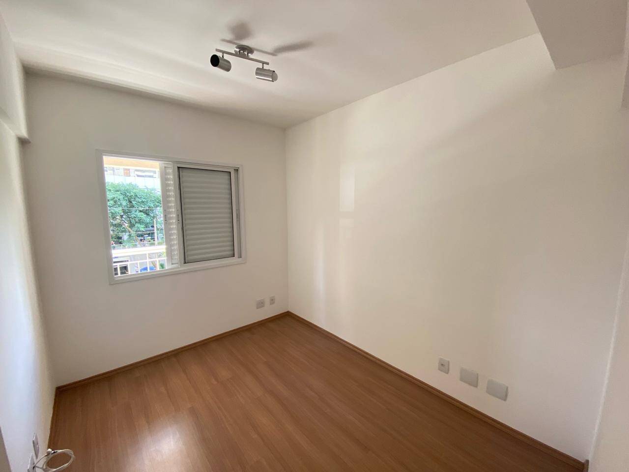 Apartamento à venda com 2 quartos, 79m² - Foto 11