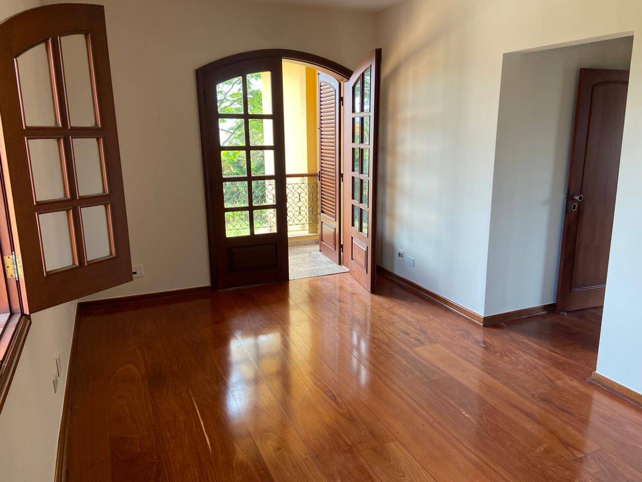 Casa à venda com 4 quartos, 620m² - Foto 5