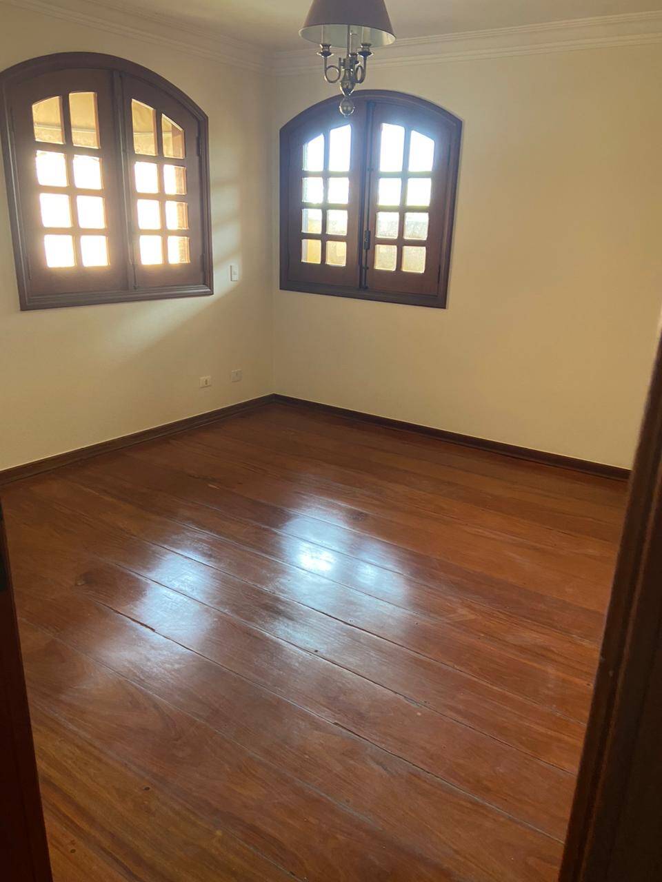 Casa à venda com 4 quartos, 620m² - Foto 12