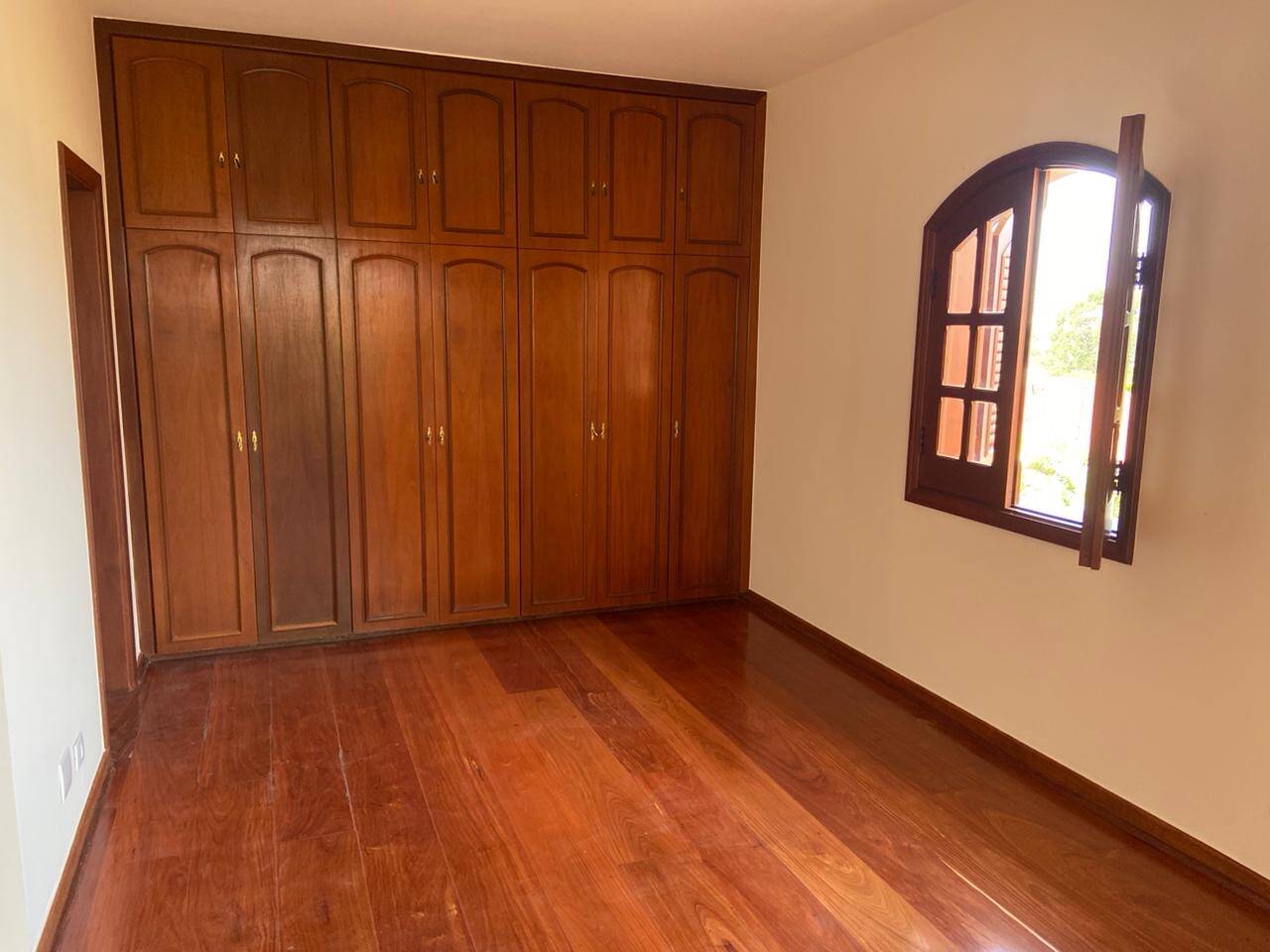 Casa à venda com 4 quartos, 620m² - Foto 13