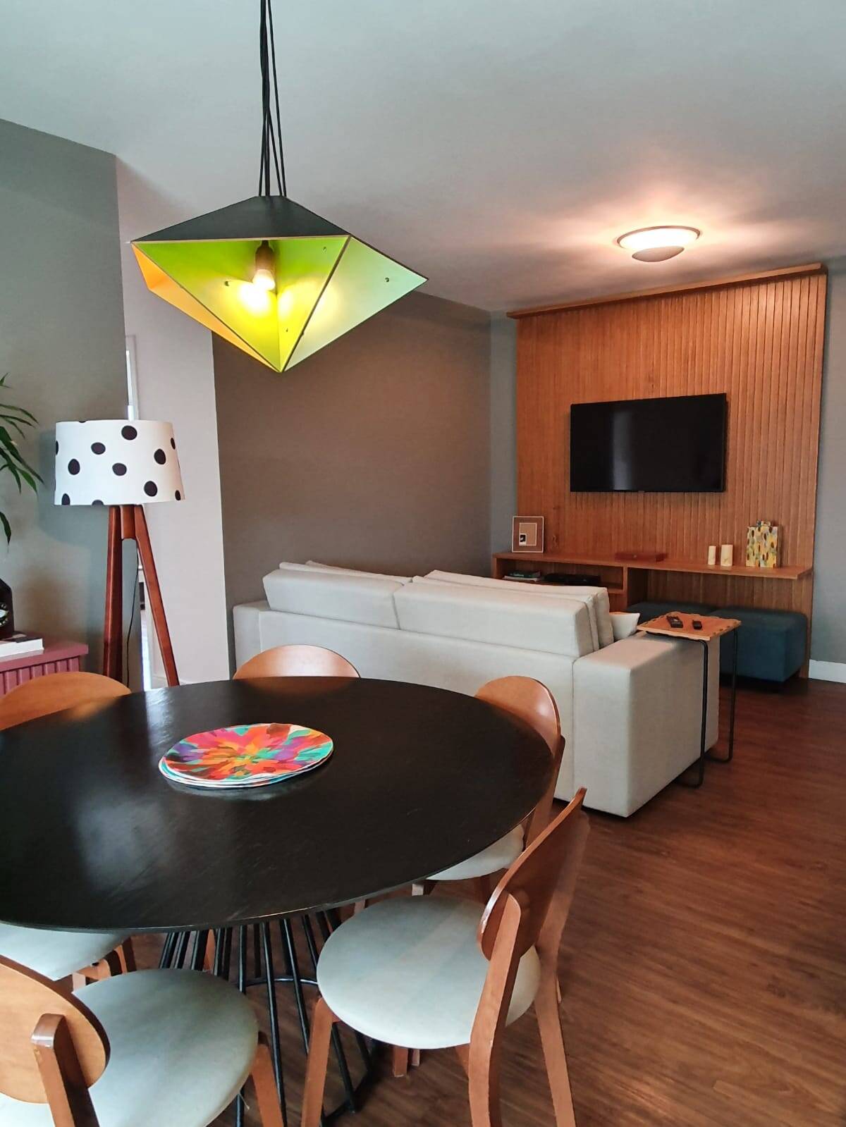 Apartamento à venda com 2 quartos, 76m² - Foto 2