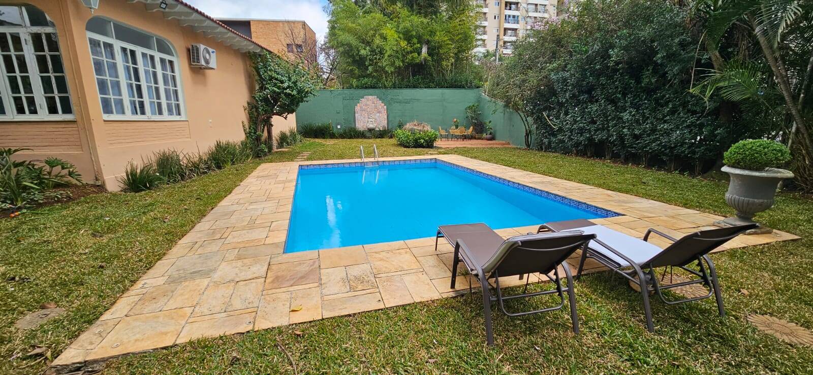 Casa à venda com 4 quartos, 350m² - Foto 4