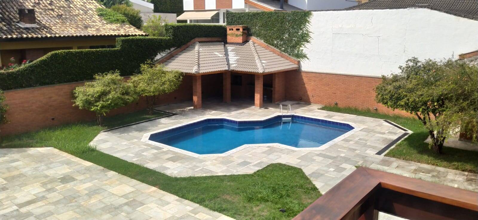 Casa para alugar com 4 quartos, 550m² - Foto 10