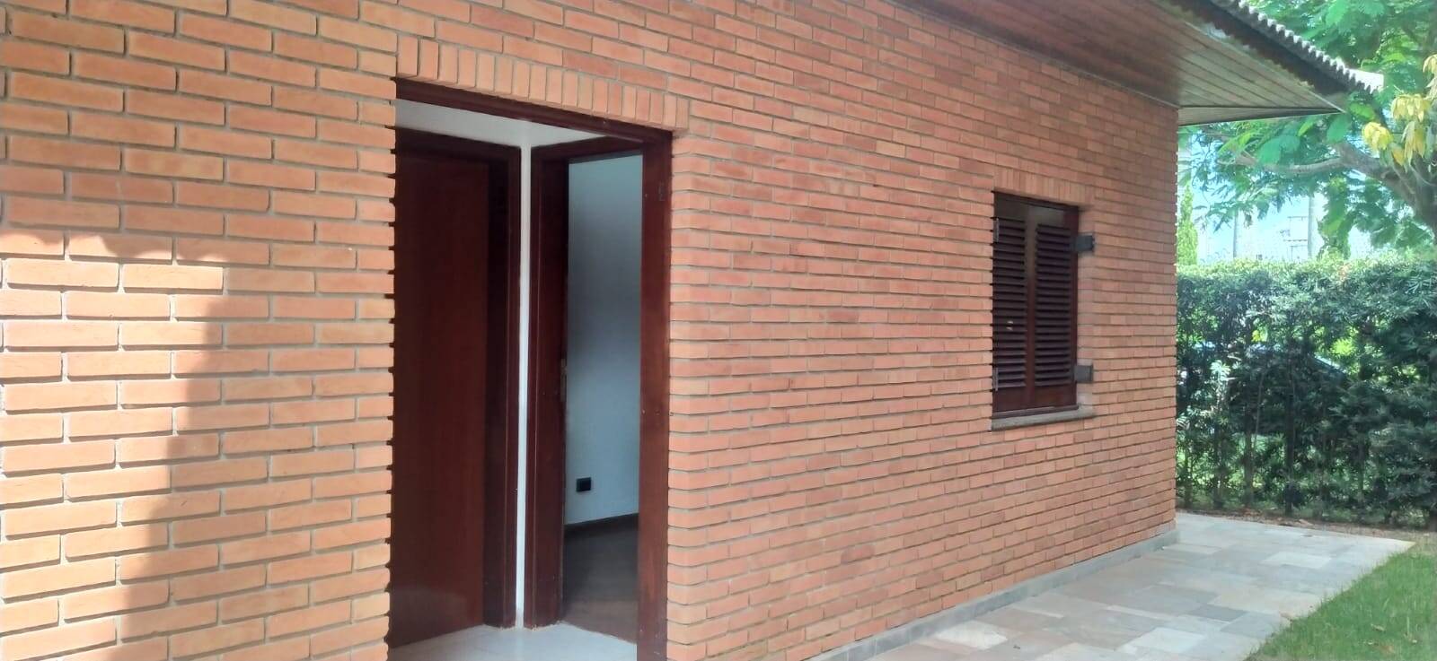 Casa para alugar com 4 quartos, 550m² - Foto 13