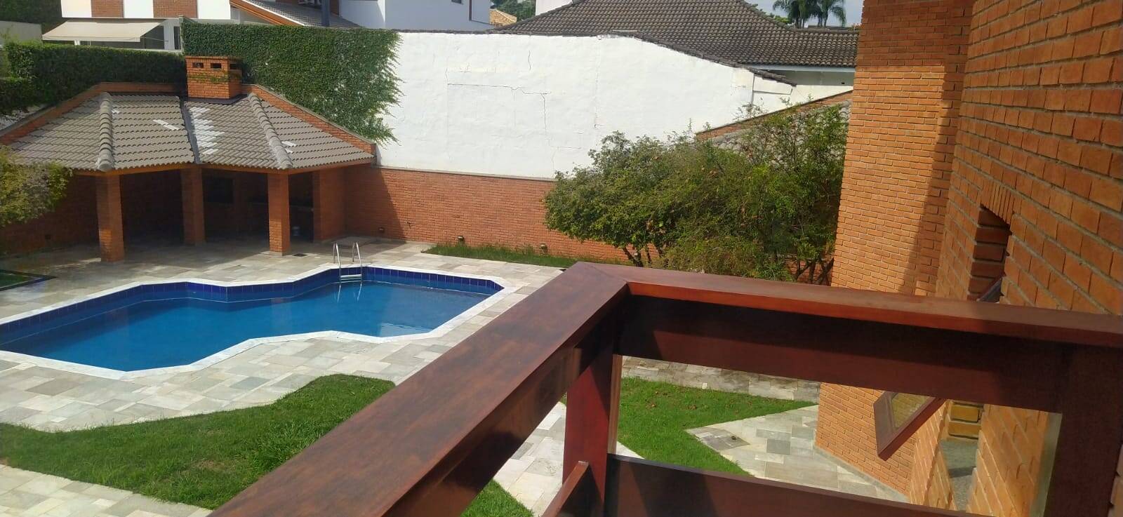 Casa para alugar com 4 quartos, 550m² - Foto 9