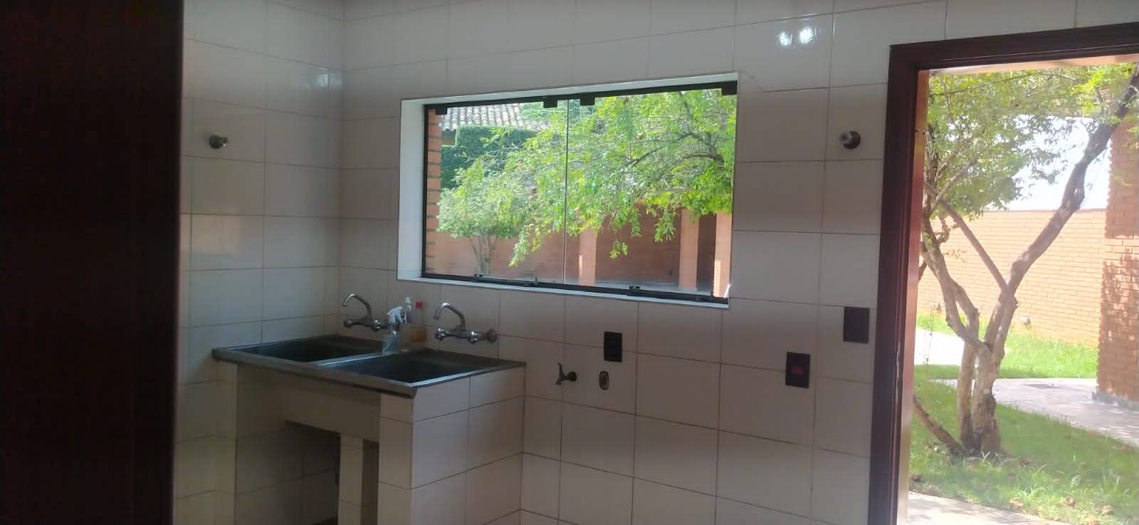 Casa para alugar com 4 quartos, 550m² - Foto 20