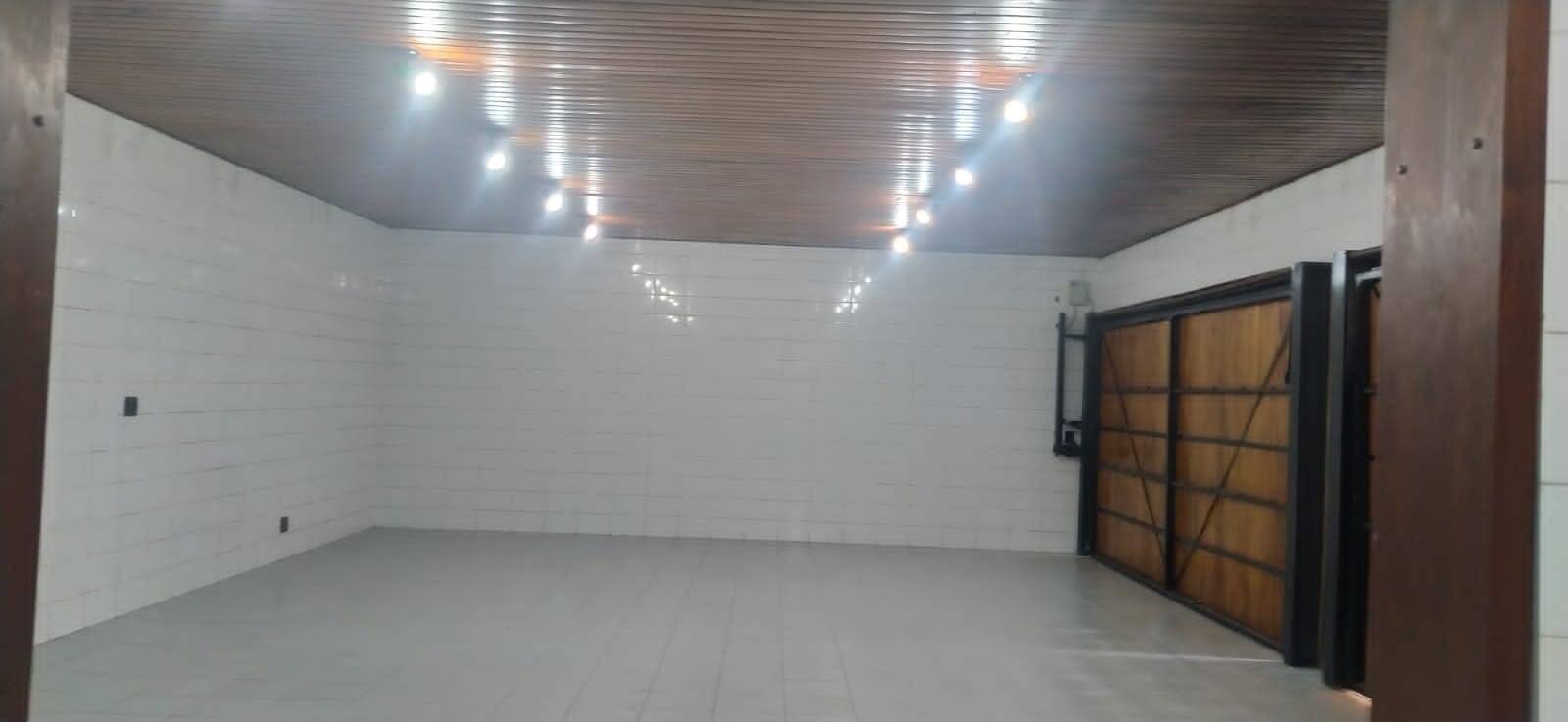 Casa para alugar com 4 quartos, 550m² - Foto 26