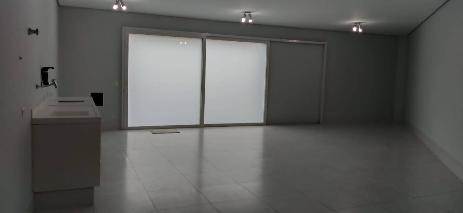 Casa para alugar com 4 quartos, 1500m² - Foto 22