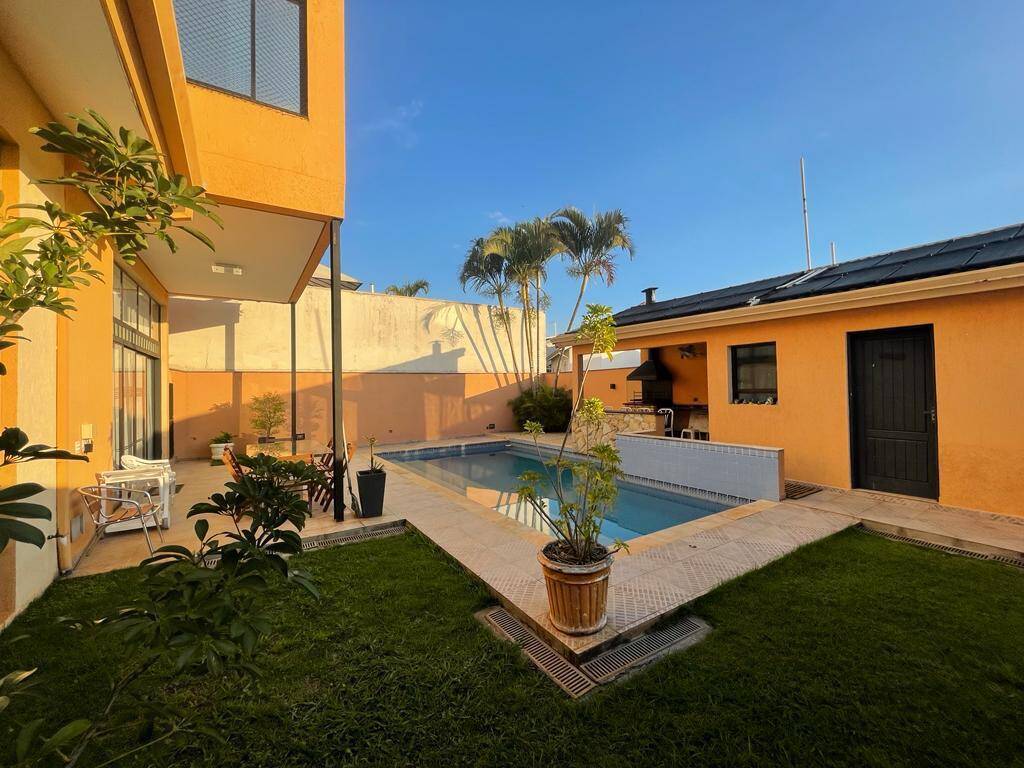 Casa à venda com 4 quartos, 400m² - Foto 4