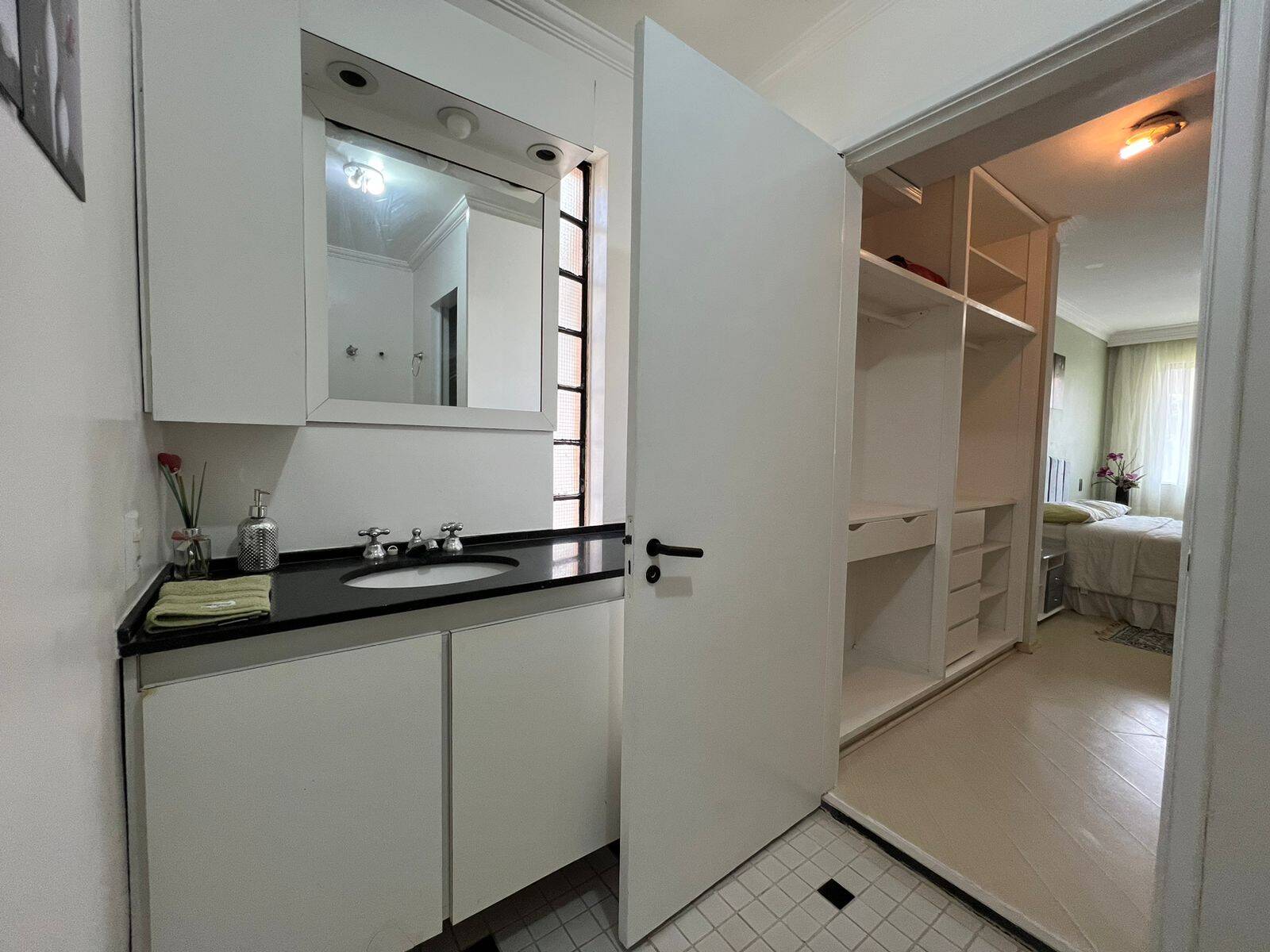 Casa à venda com 4 quartos, 400m² - Foto 47