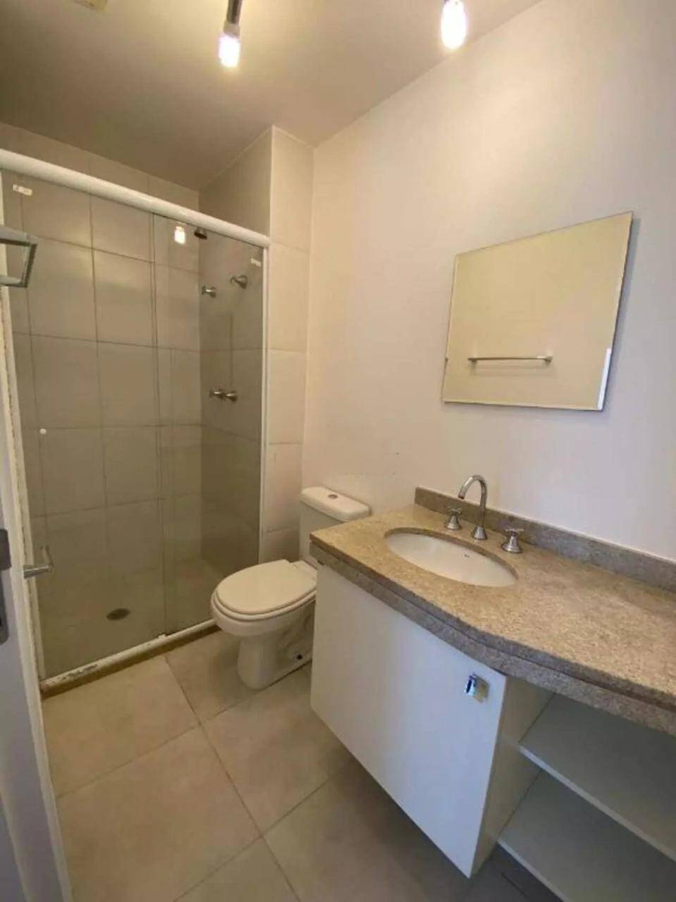 Apartamento para alugar com 1 quarto, 50m² - Foto 13