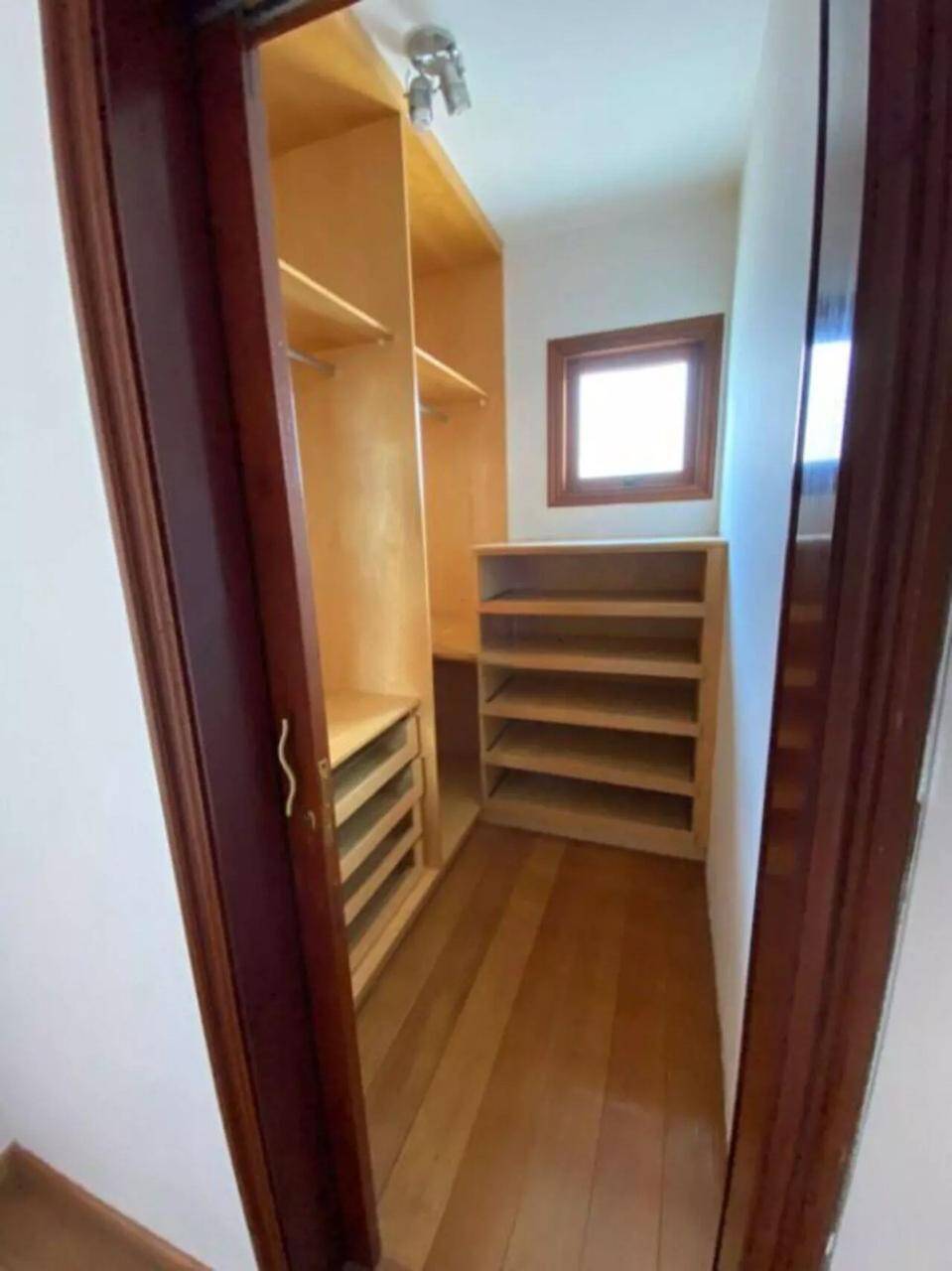 Apartamento para alugar com 5 quartos, 600m² - Foto 16