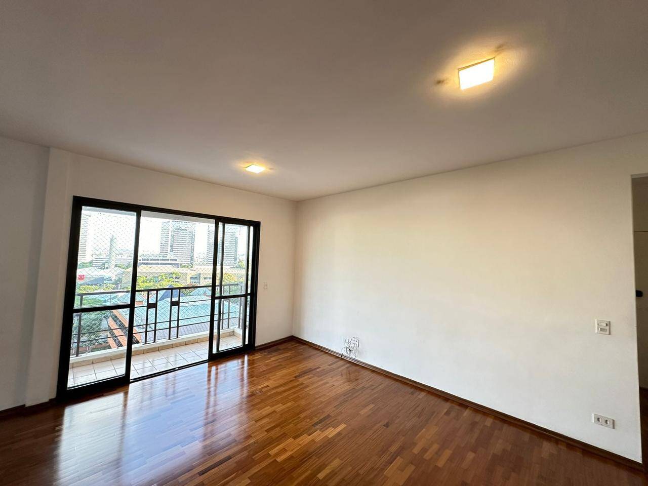 Apartamento à venda com 2 quartos, 80m² - Foto 5