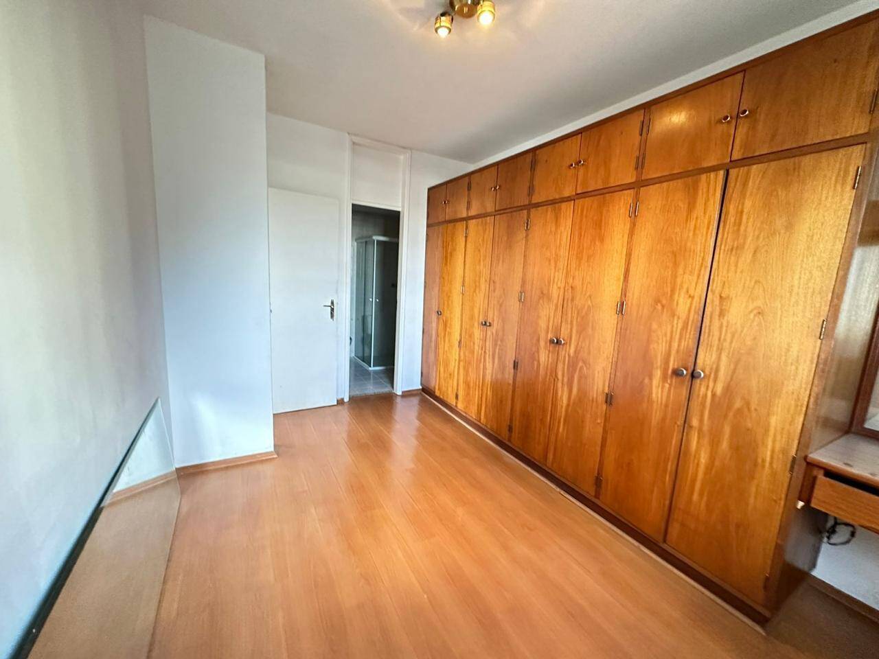 Apartamento à venda com 2 quartos, 80m² - Foto 17