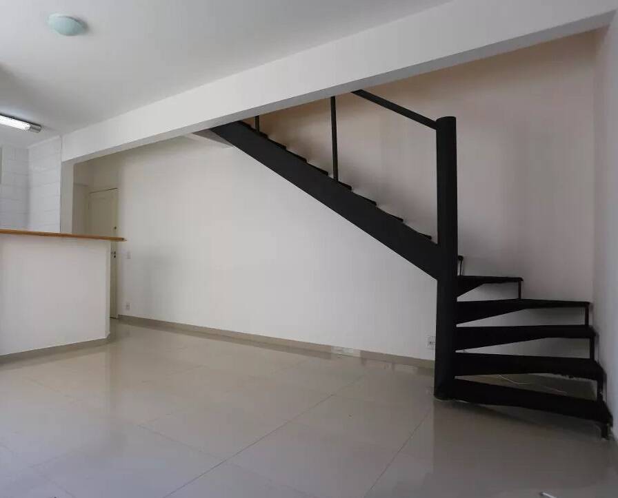 Apartamento para alugar com 2 quartos, 75m² - Foto 2