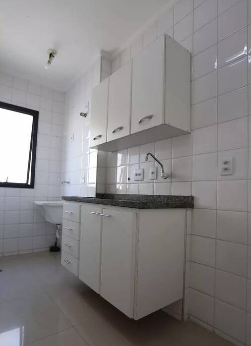 Apartamento para alugar com 2 quartos, 75m² - Foto 6