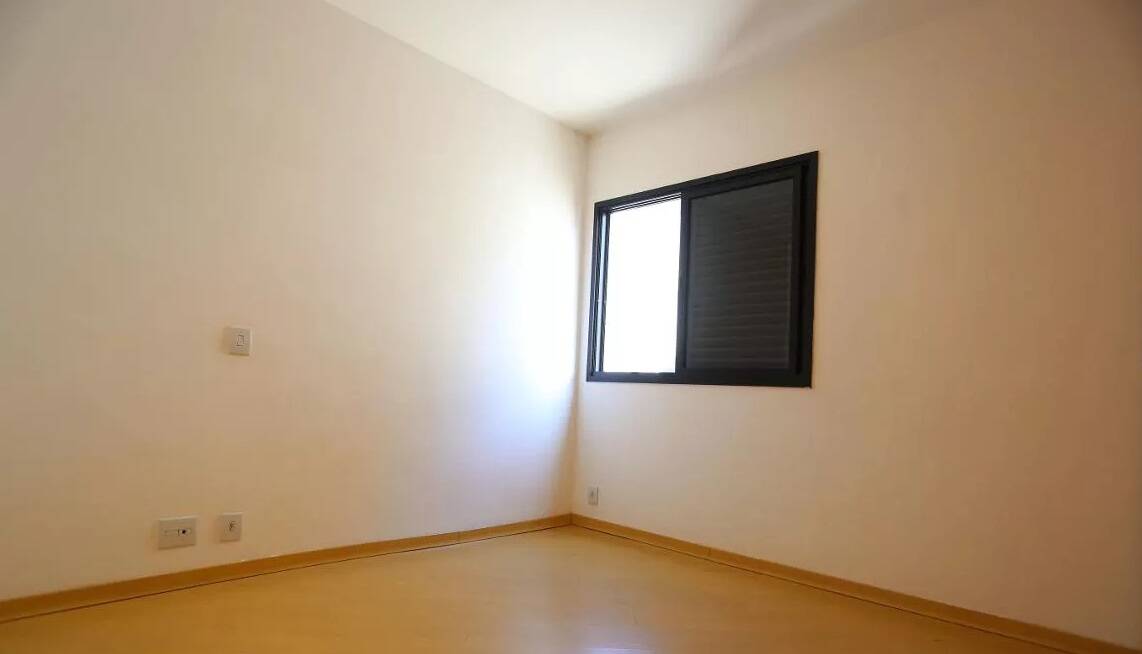 Apartamento para alugar com 2 quartos, 75m² - Foto 9